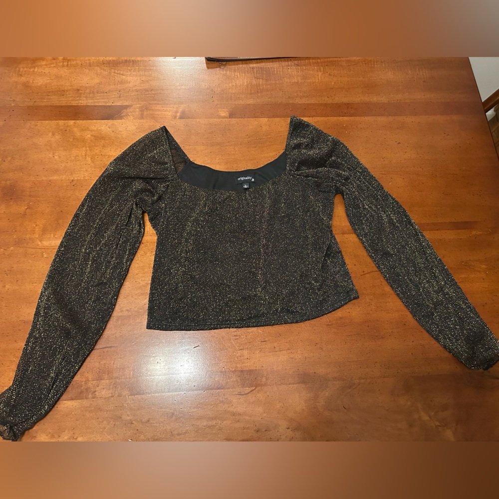 Black and Gold Metallic Long Sleeve Square Neck Crop Top
